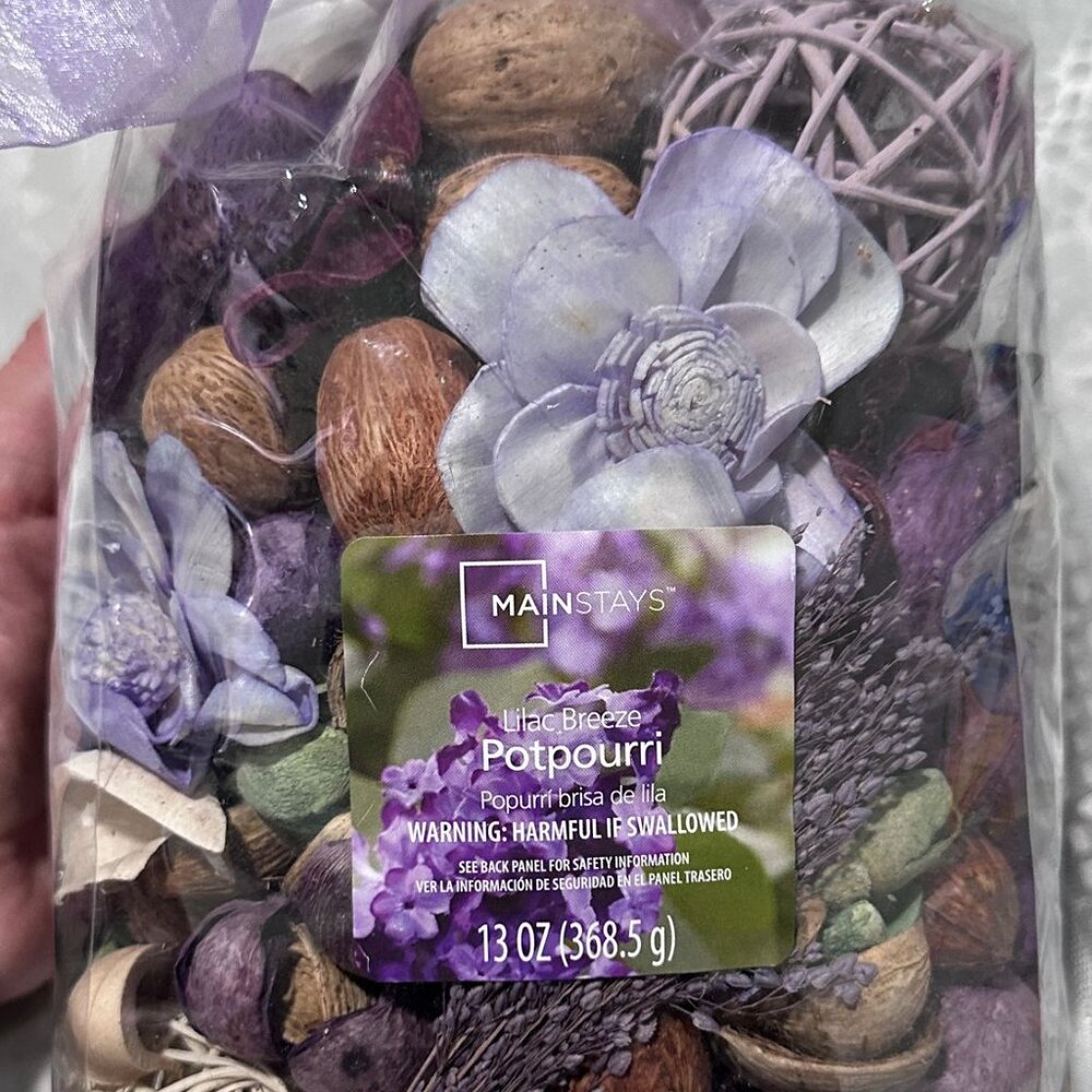 Mainstays Lilac Breeze potpourri.
